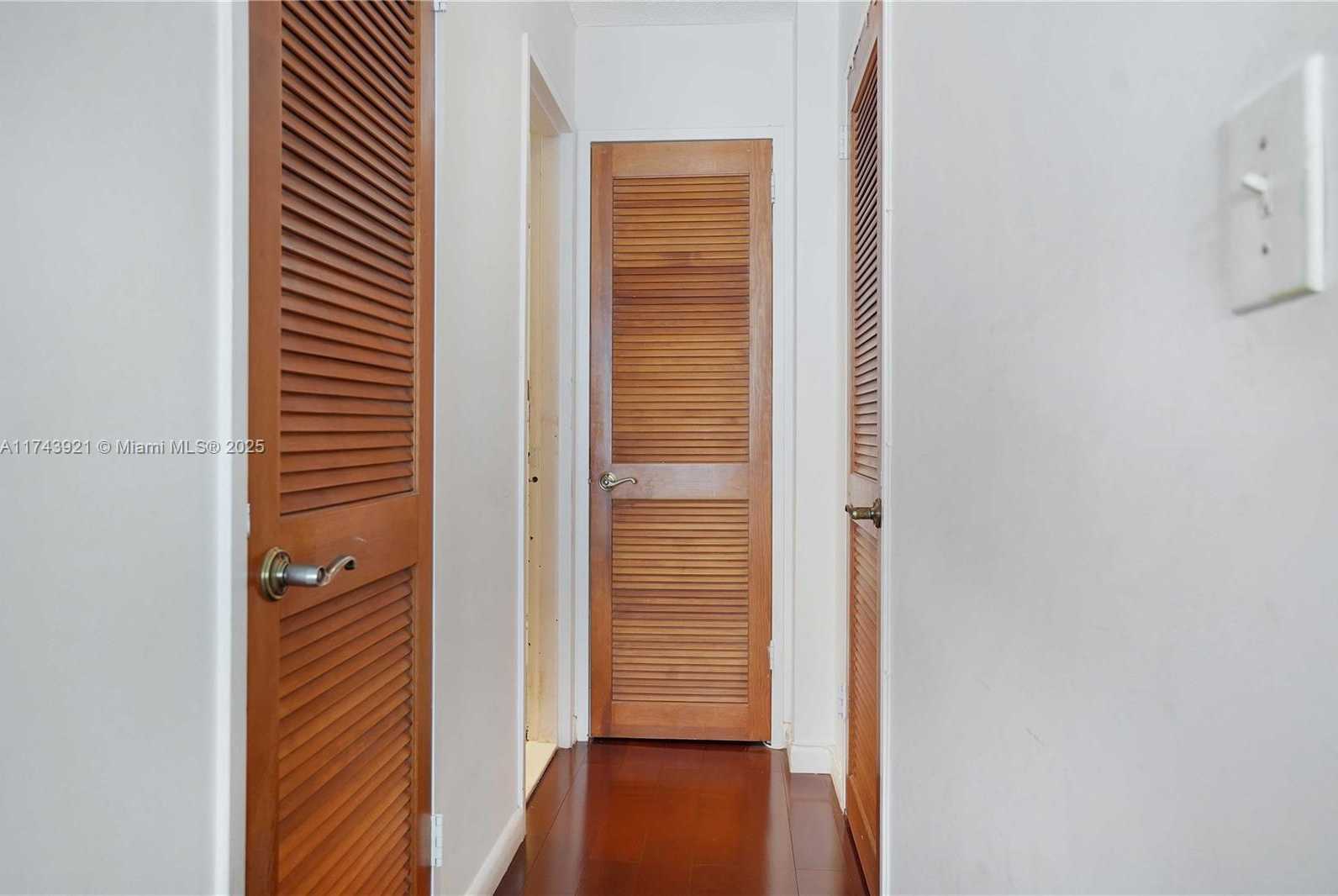 Small Image of 1228 WEST AVE #607, Miami Beach Number 26