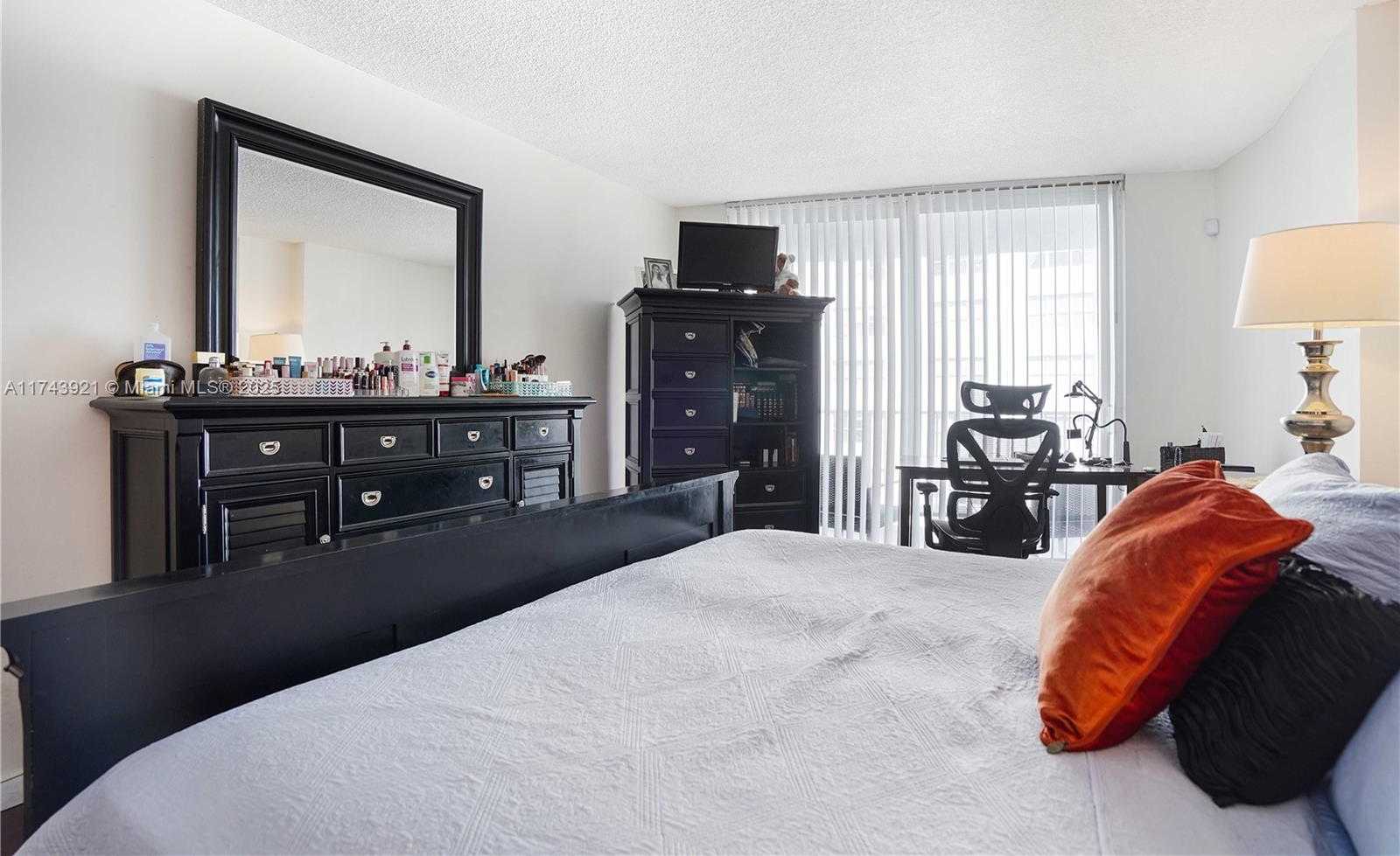 Small Image of 1228 WEST AVE #607, Miami Beach Number 28
