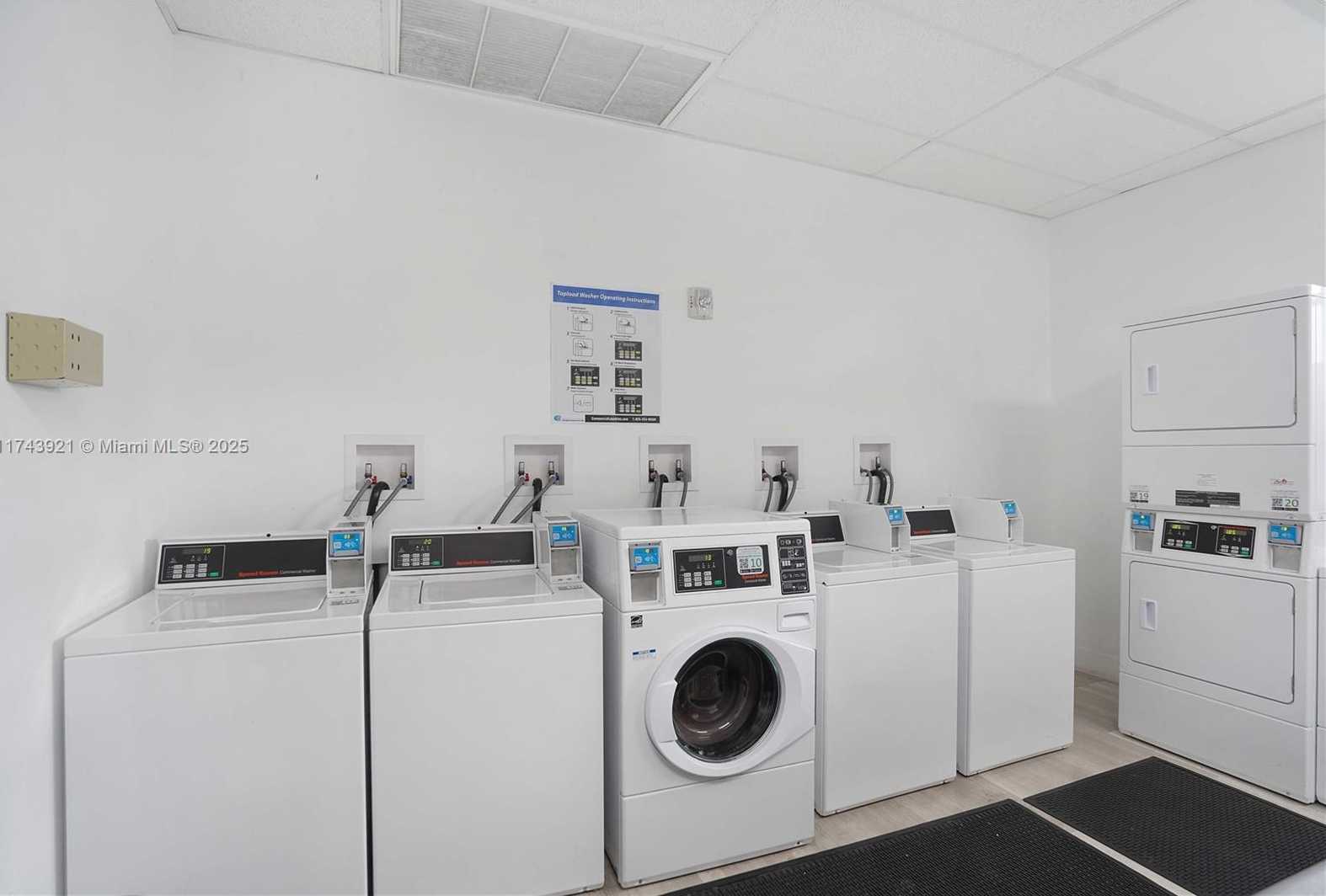 Small Image of 1228 WEST AVE #607, Miami Beach Number 32