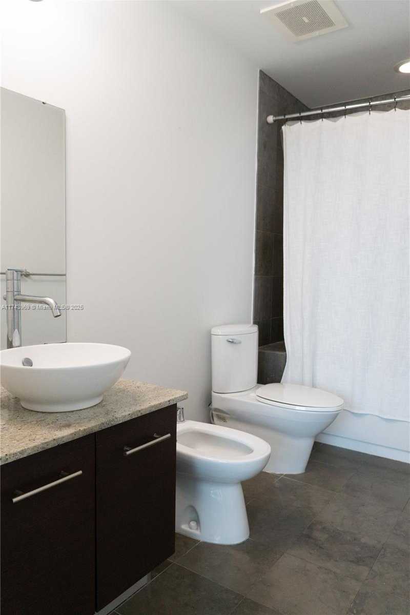 Small Image of 3029 NORTH EAST 188TH ST #924, Aventura Number 25
