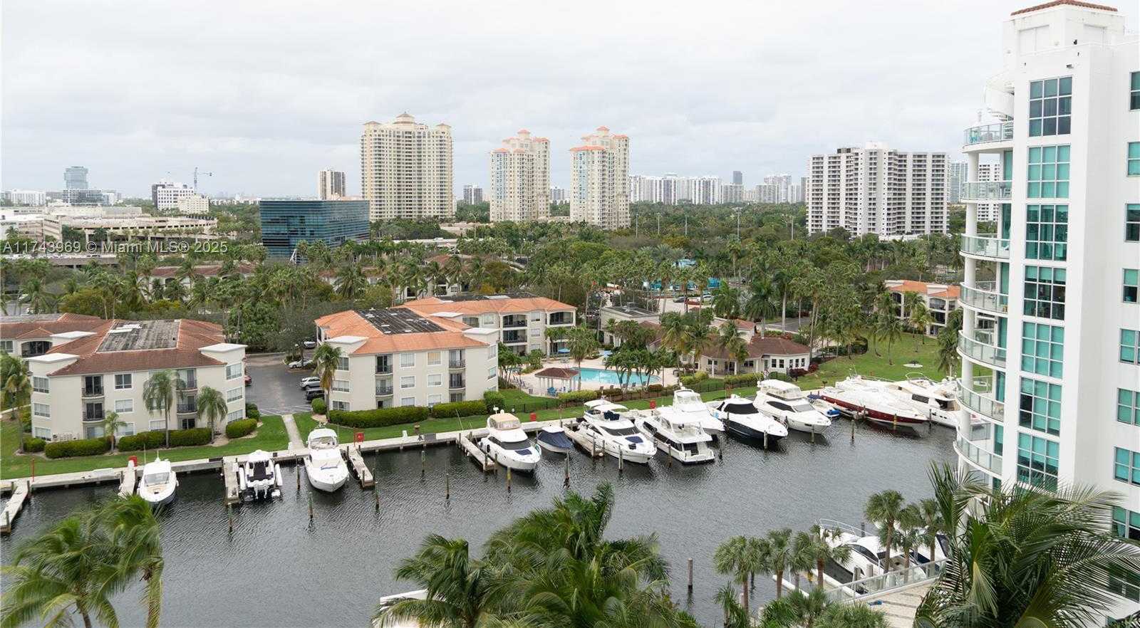 Small Image of 3029 NORTH EAST 188TH ST #924, Aventura Number 5