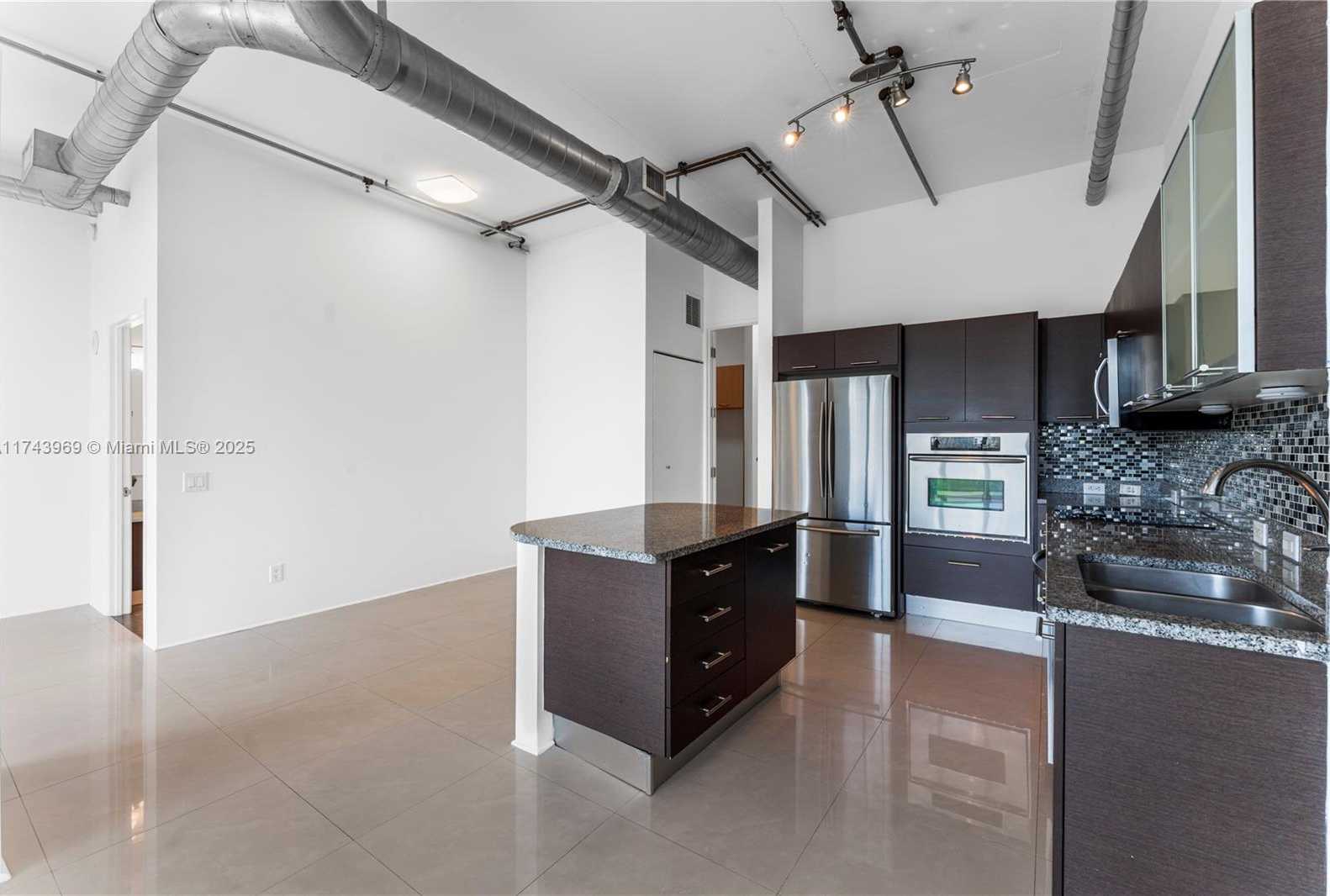 Small Image of 3029 NORTH EAST 188TH ST #924, Aventura Number 8