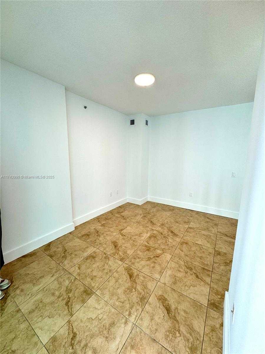 Small Image of 41 SOUTH EAST 5TH ST #808, Miami Number 15