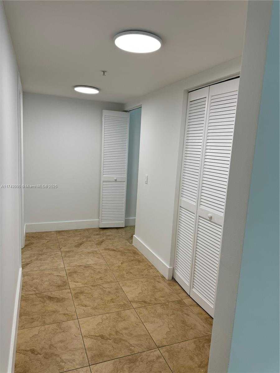 Small Image of 41 SOUTH EAST 5TH ST #808, Miami Number 19