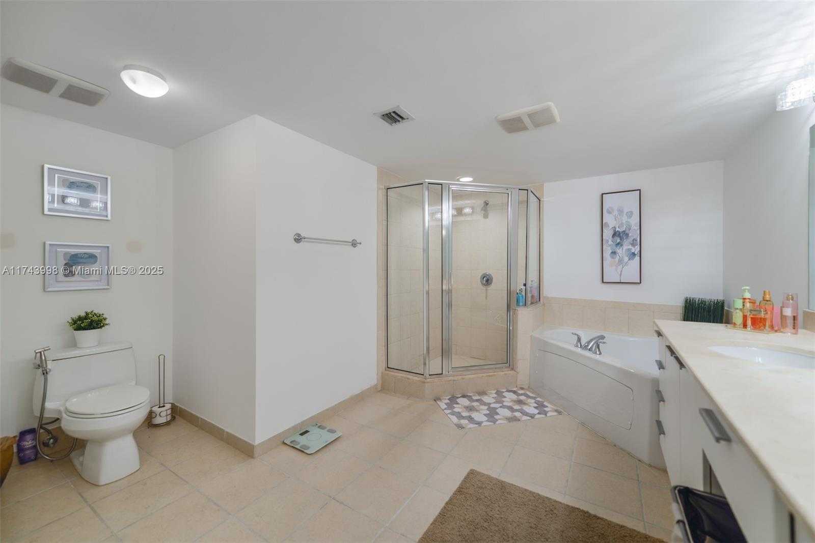 Small Image of 16699 COLLINS AVE #1804, Sunny Isles Beach Number 11