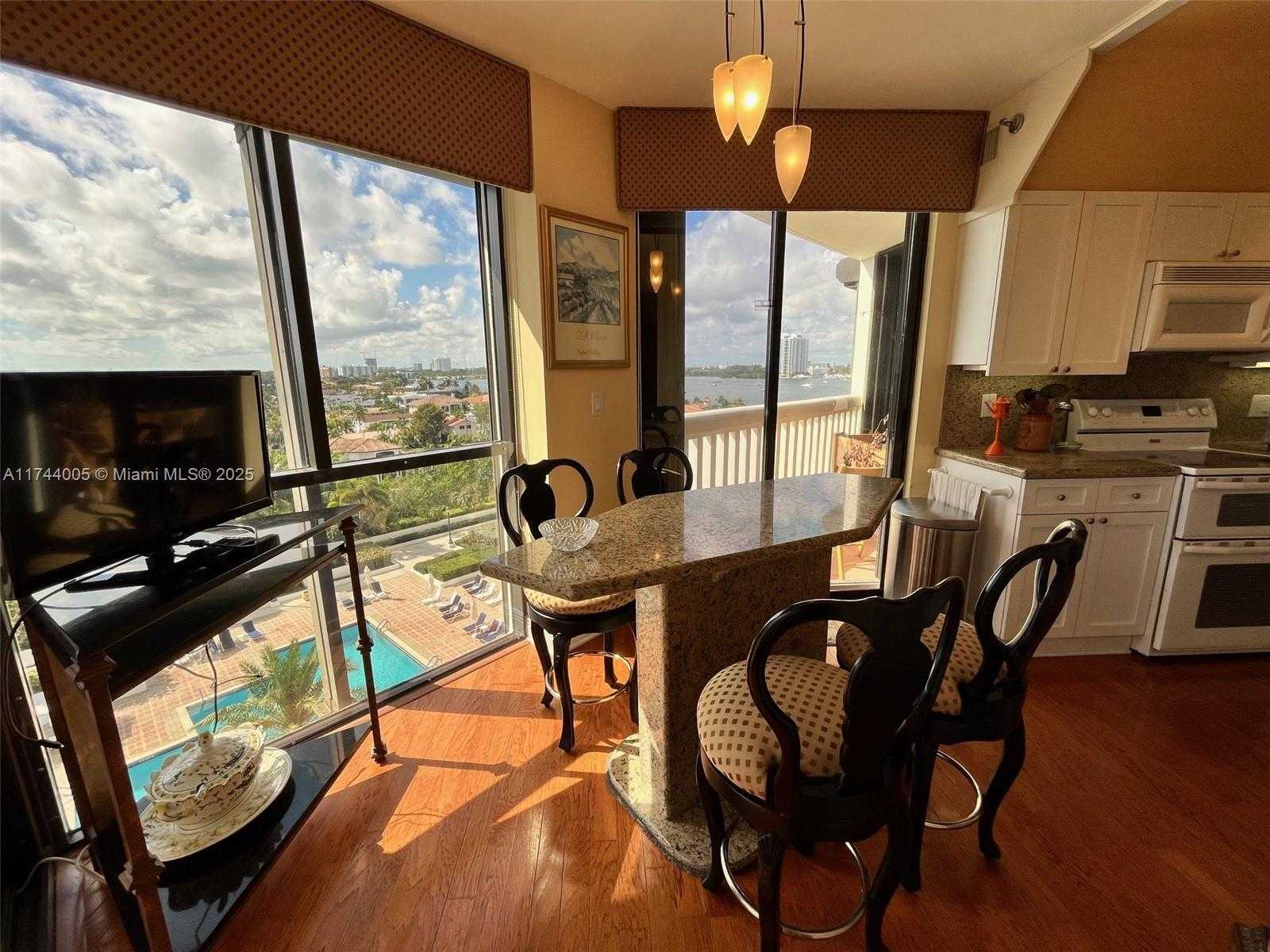 Small Image of 1000 WEST ISLAND BLVD #803, Aventura Number 12