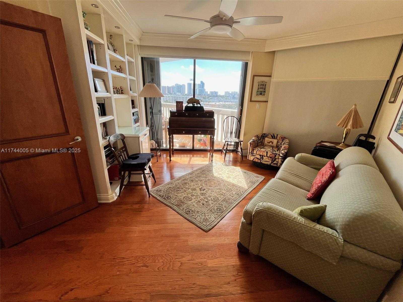 Small Image of 1000 WEST ISLAND BLVD #803, Aventura Number 16