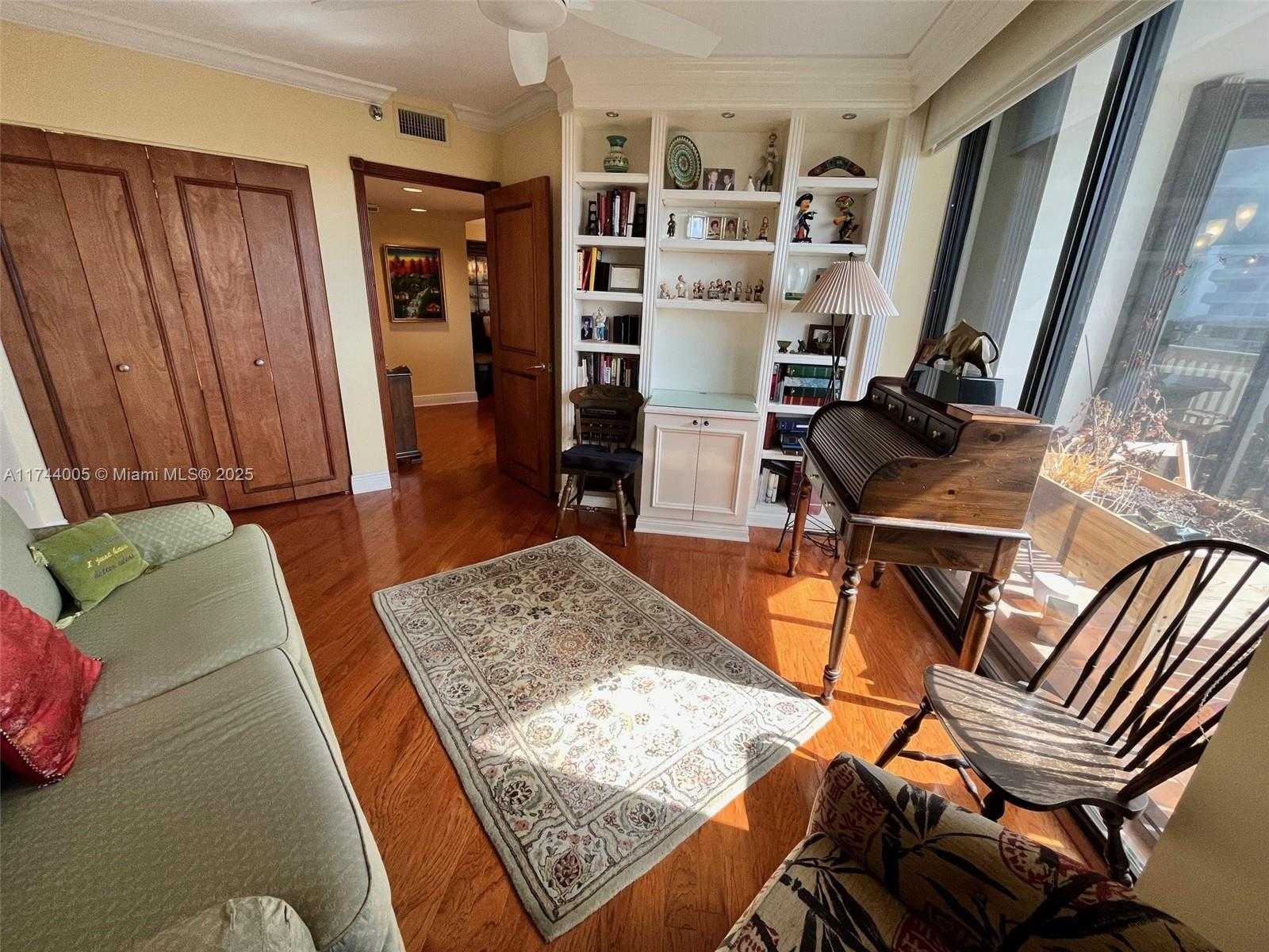 Small Image of 1000 WEST ISLAND BLVD #803, Aventura Number 17