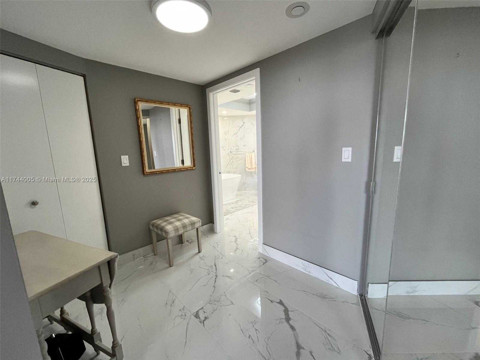 Small Image of 1000 WEST ISLAND BLVD #803, Aventura Number 23