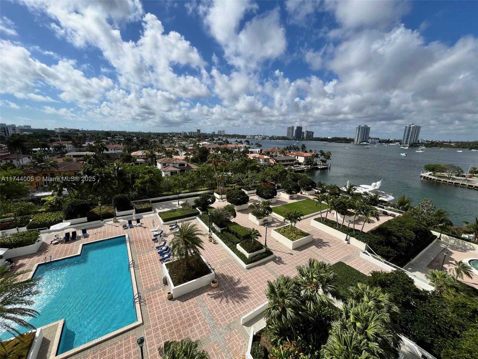 Small Image of 1000 WEST ISLAND BLVD #803, Aventura Number 4