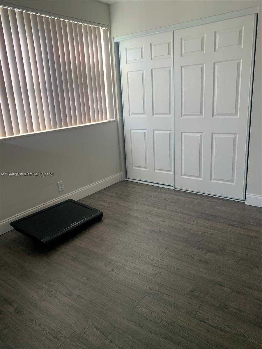 Small Image of 505 SPENCER DR #101, West Palm Beach Number 10