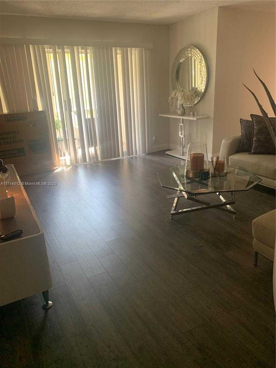 Small Image of 505 SPENCER DR #101, West Palm Beach Number 4