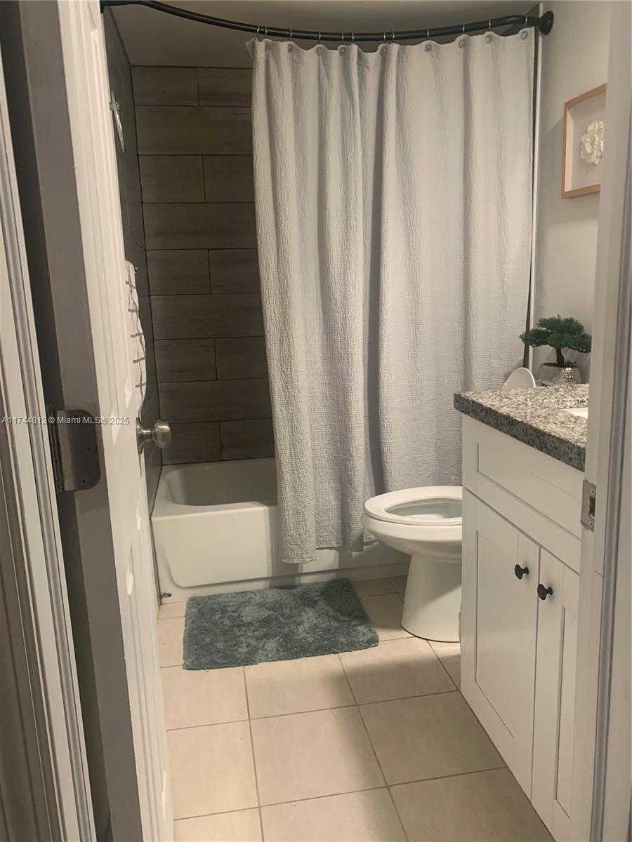 Small Image of 505 SPENCER DR #101, West Palm Beach Number 5
