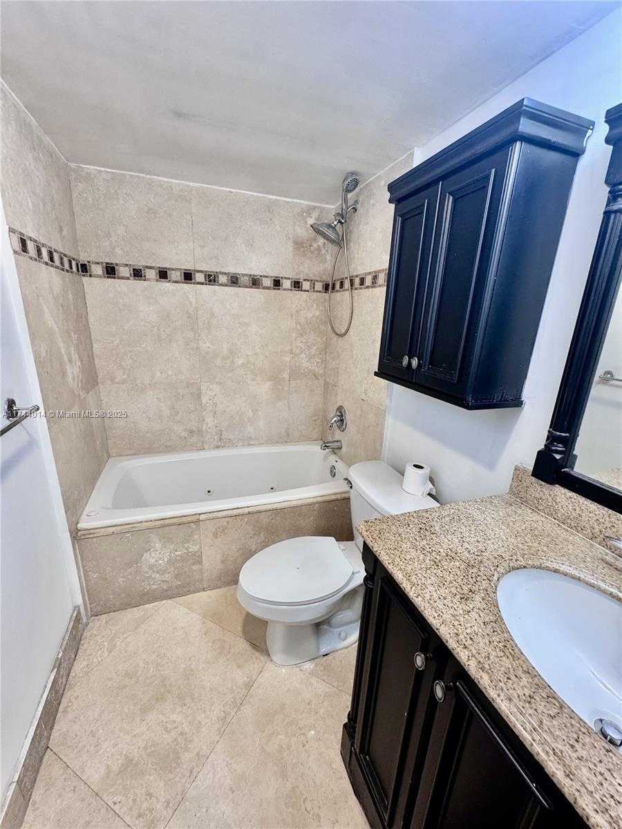 Small Image of 140 SOUTH CYPRESS ROAD ##128, Pompano Beach Number 7