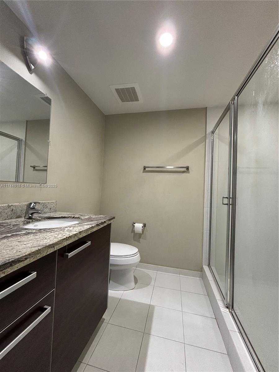 Small Image of 185 SOUTH WEST 7TH ST #2012, Miami Number 3