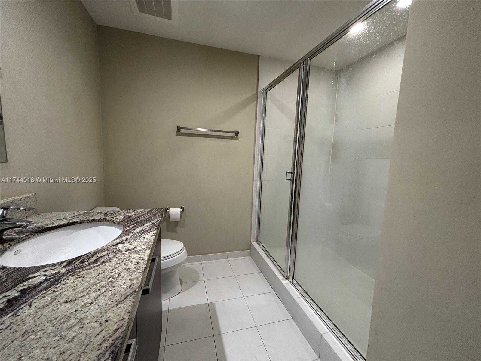 Small Image of 185 SOUTH WEST 7TH ST #2012, Miami Number 4