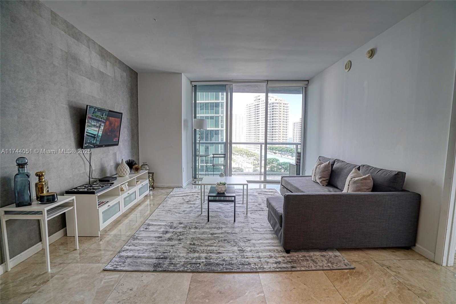 Small Image of 485 BRICKELL AVE #1701, Miami Number 8