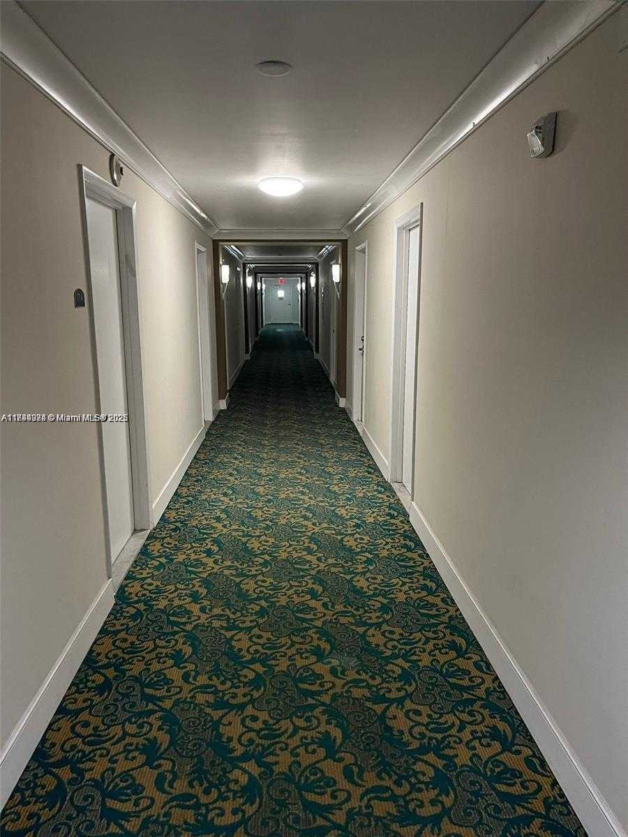 Small Image of 6770 INDIAN CREEK #11H, Miami Beach Number 22