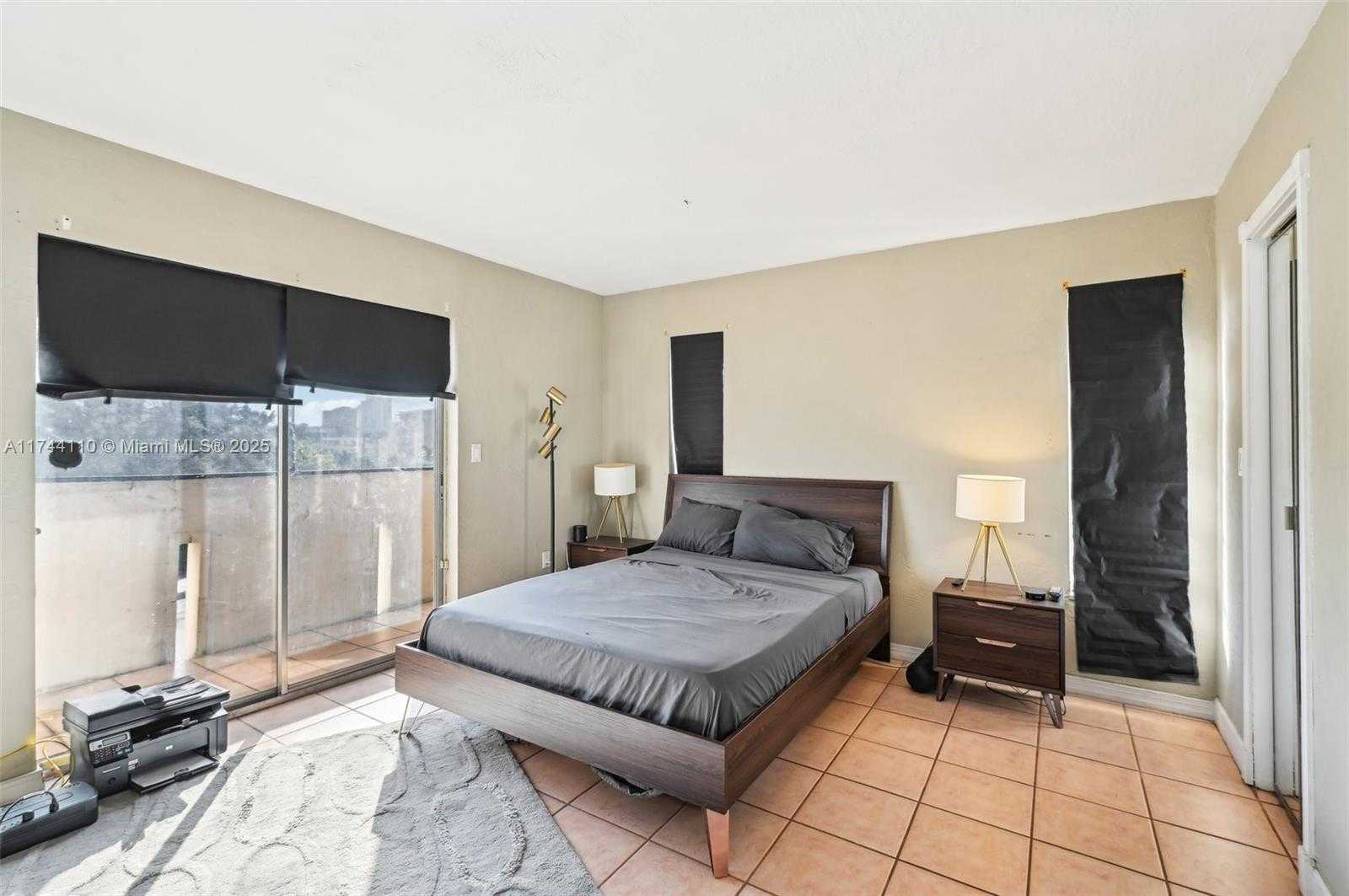 Small Image of 1650 SOUTH LE JEUNE RD #303, Coral Gables Number 12