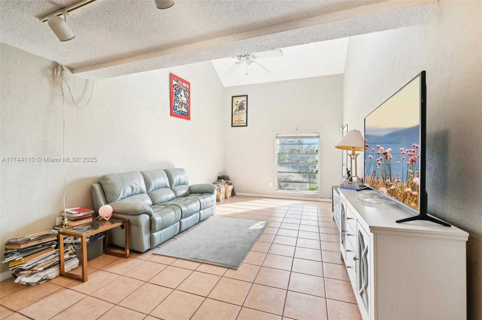 Small Image of 1650 SOUTH LE JEUNE RD #303, Coral Gables Number 4