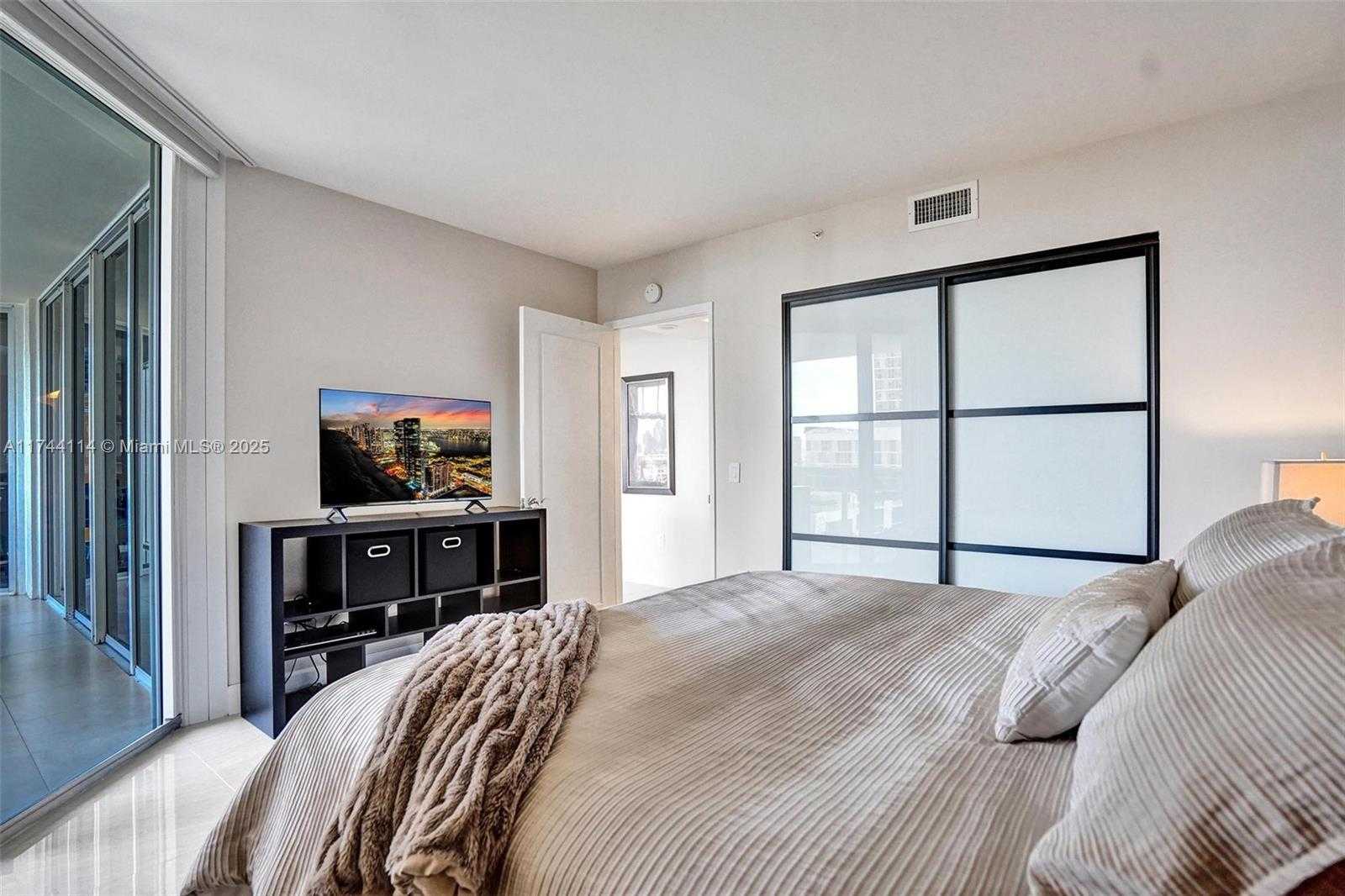 Small Image of 17555 COLLINS AVE #805, Sunny Isles Beach Number 25