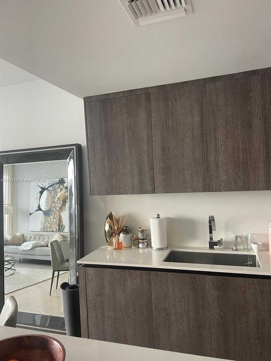 Small Image of 88 SOUTH WEST 7TH ST #3006, Miami Number 10