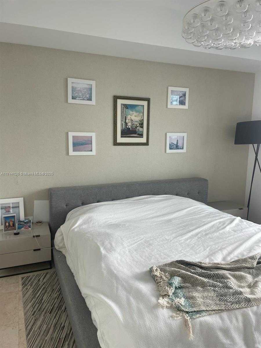 Small Image of 88 SOUTH WEST 7TH ST #3006, Miami Number 15