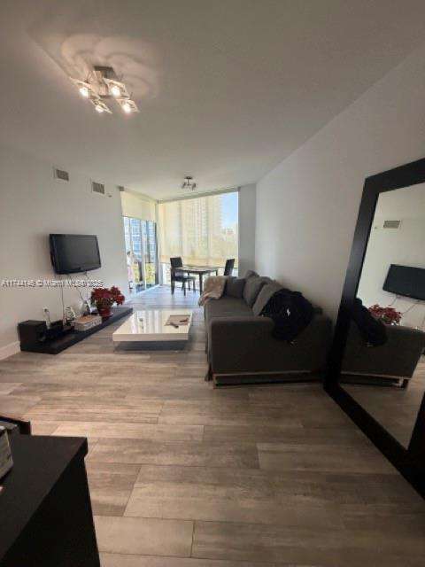 Small Image of 18201 #703, Sunny Isles Beach Number 19