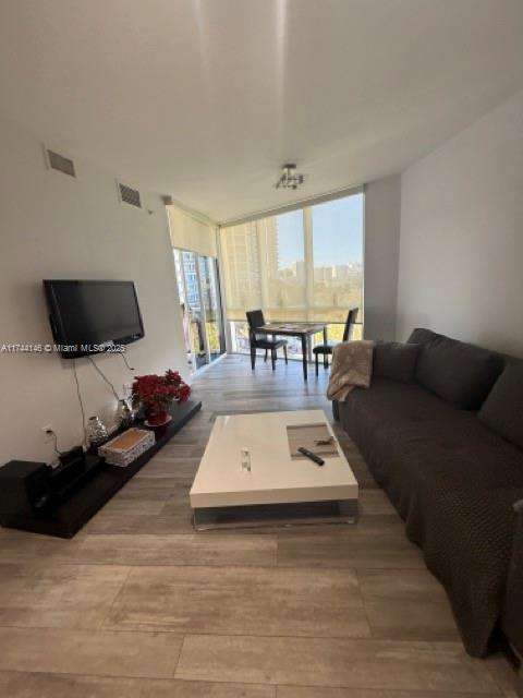 Small Image of 18201 #703, Sunny Isles Beach Number 21