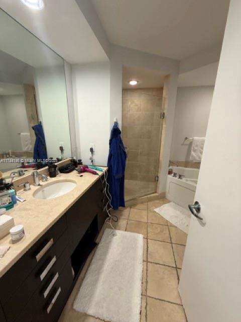 Small Image of 18201 #703, Sunny Isles Beach Number 28