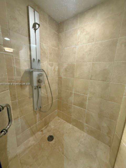 Small Image of 18201 #703, Sunny Isles Beach Number 32