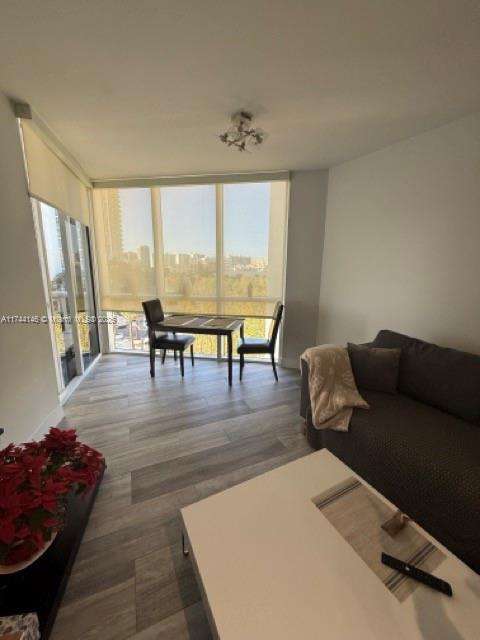 Small Image of 18201 #703, Sunny Isles Beach Number 40