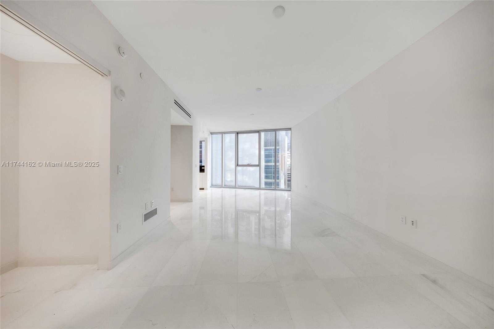 Small Image of 300 BISCAYNE BLVD WAY #805, Miami Number 6