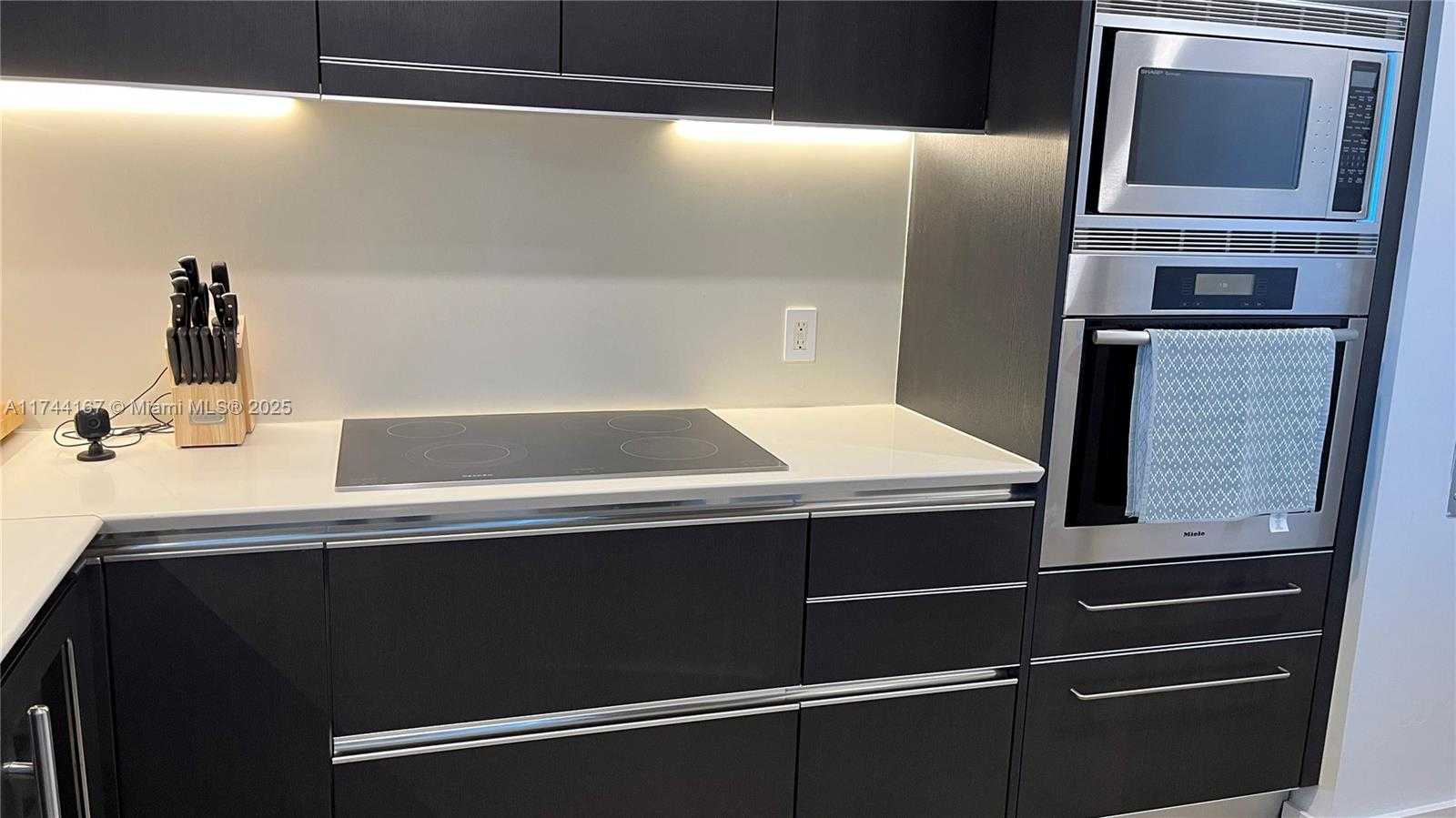 Small Image of 17001 COLLINS AVE #2702, Sunny Isles Beach Number 7