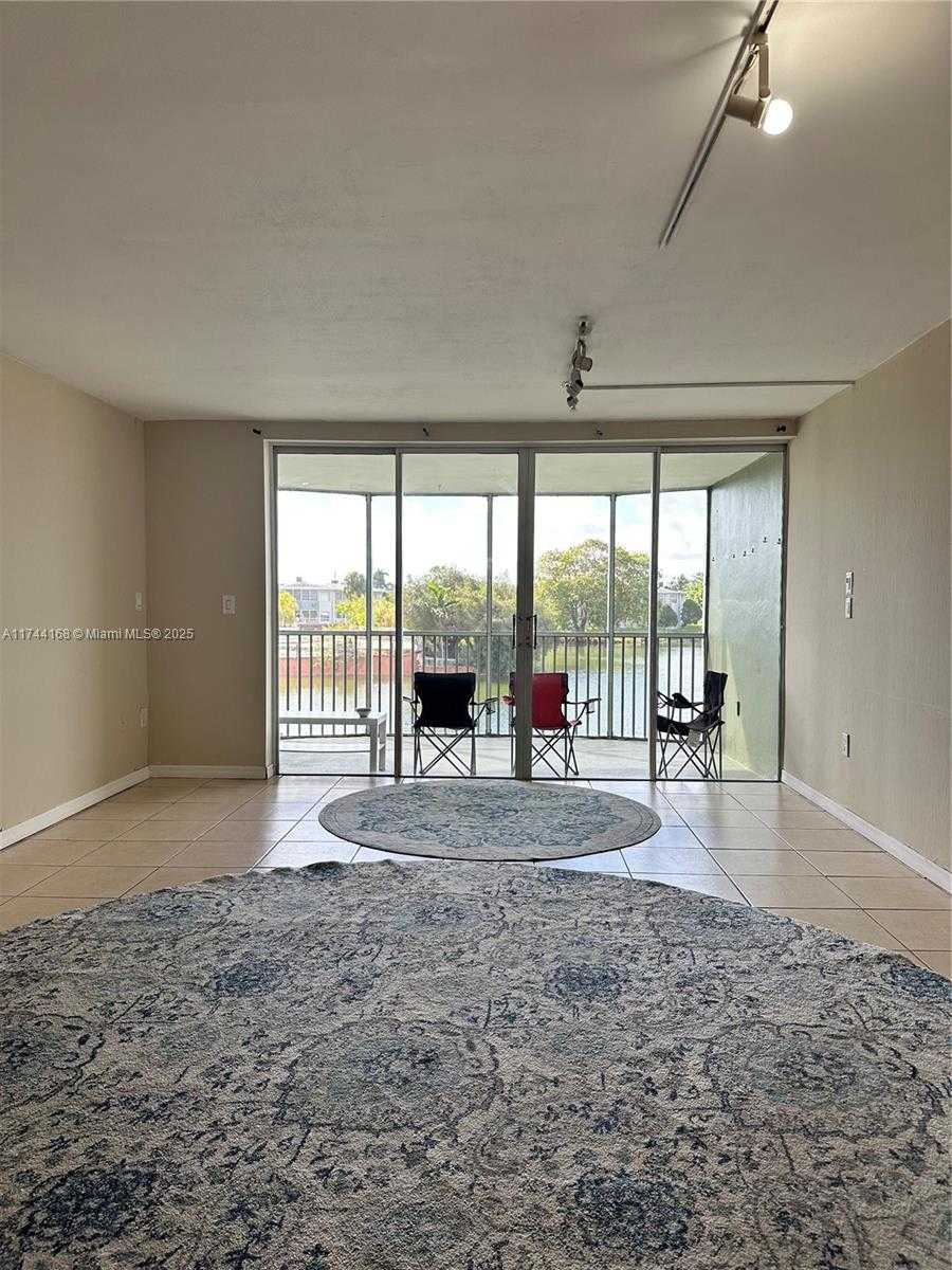 Small Image of 1750 NORTH EAST 191ST ST #225-4, Miami Number 2