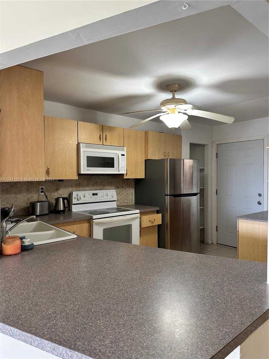 Small Image of 1750 NORTH EAST 191ST ST #225-4, Miami Number 5