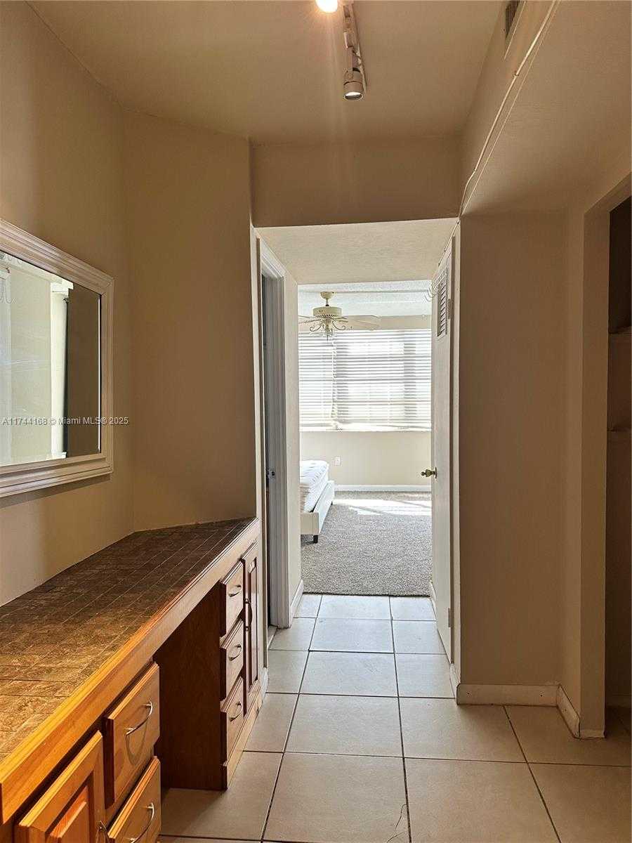 Small Image of 1750 NORTH EAST 191ST ST #225-4, Miami Number 7