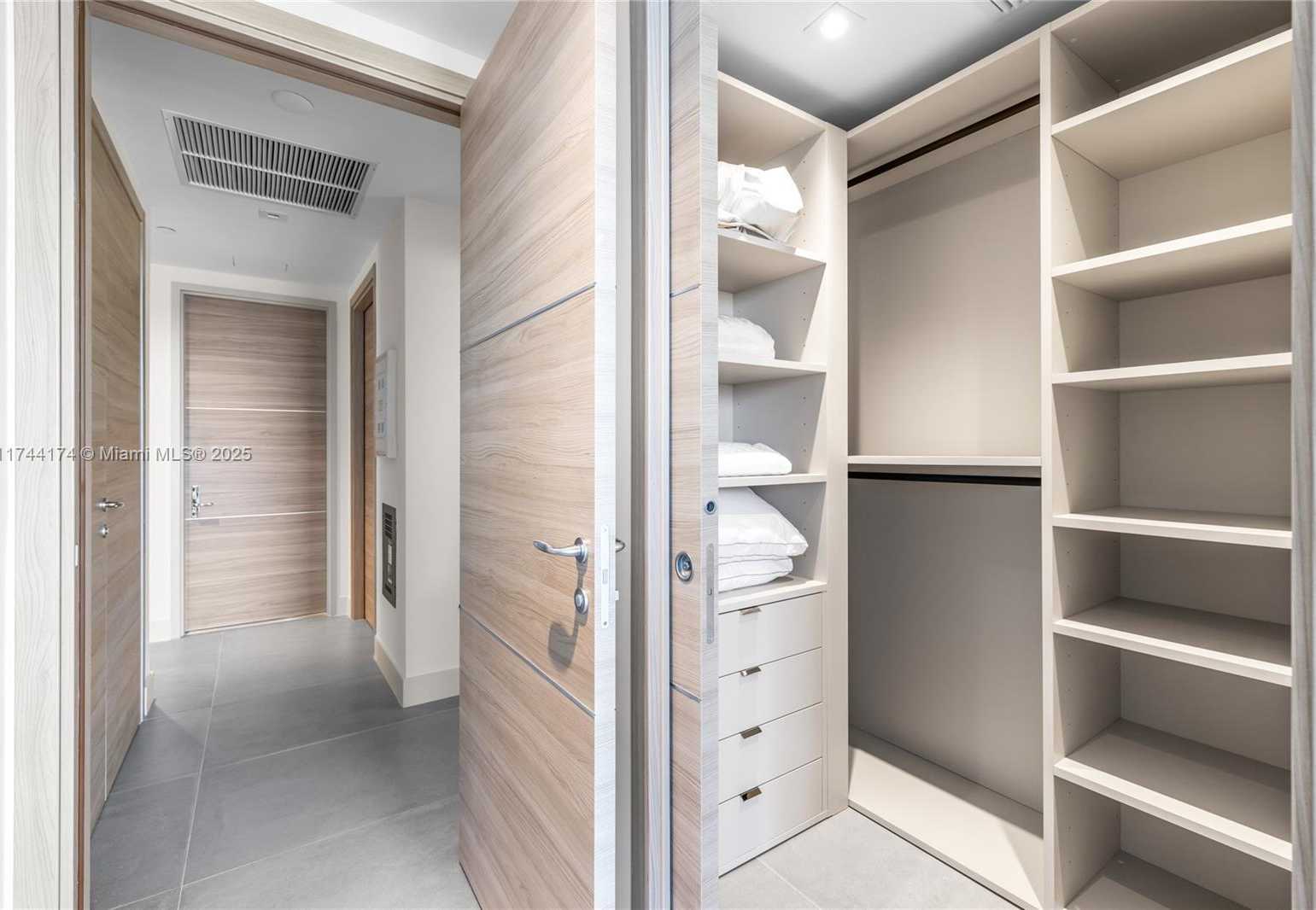 Small Image of 515 VALENCIA AVE #803, Coral Gables Number 14