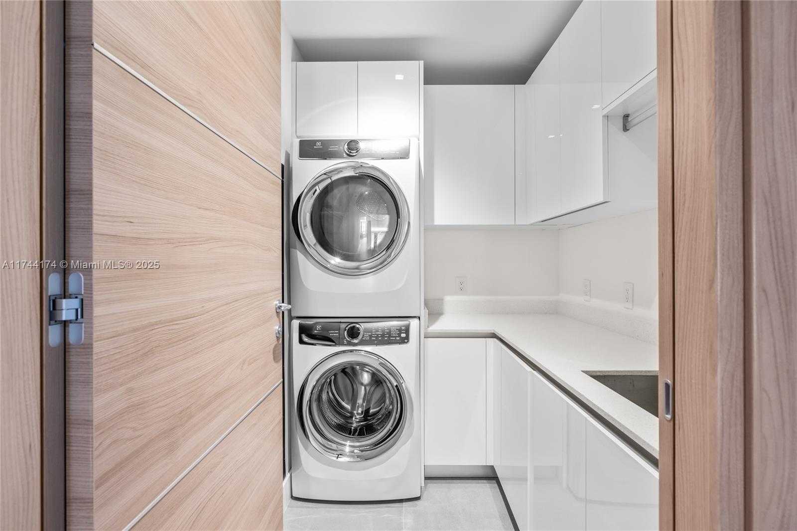 Small Image of 515 VALENCIA AVE #803, Coral Gables Number 20