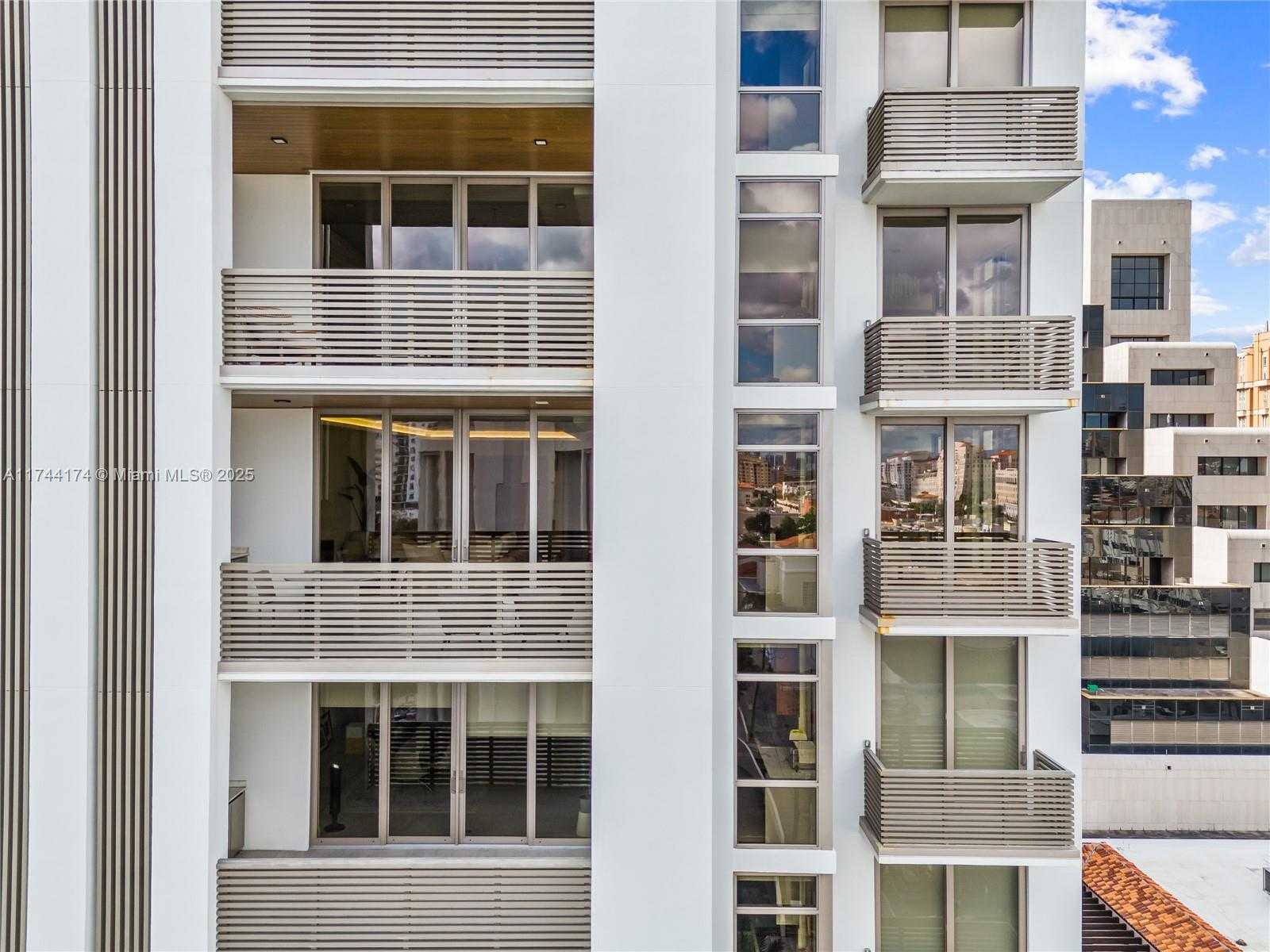Small Image of 515 VALENCIA AVE #803, Coral Gables Number 32
