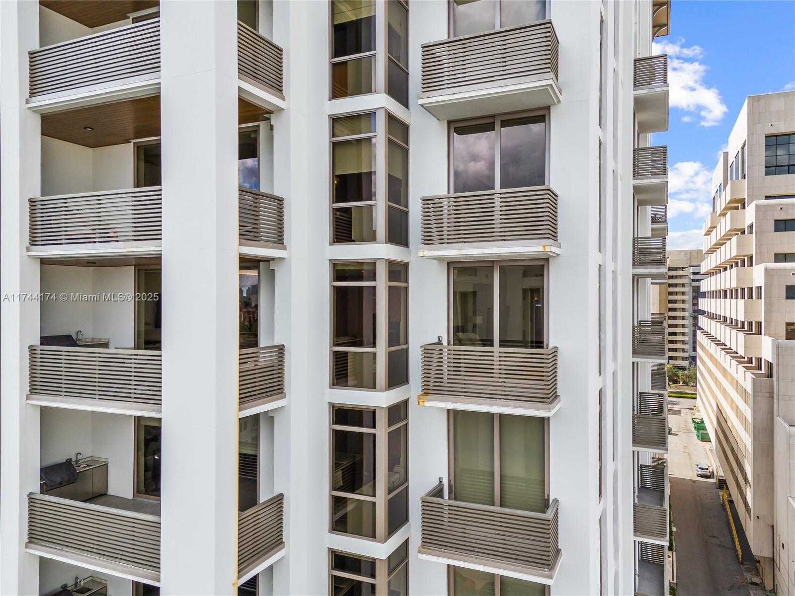 Small Image of 515 VALENCIA AVE #803, Coral Gables Number 33