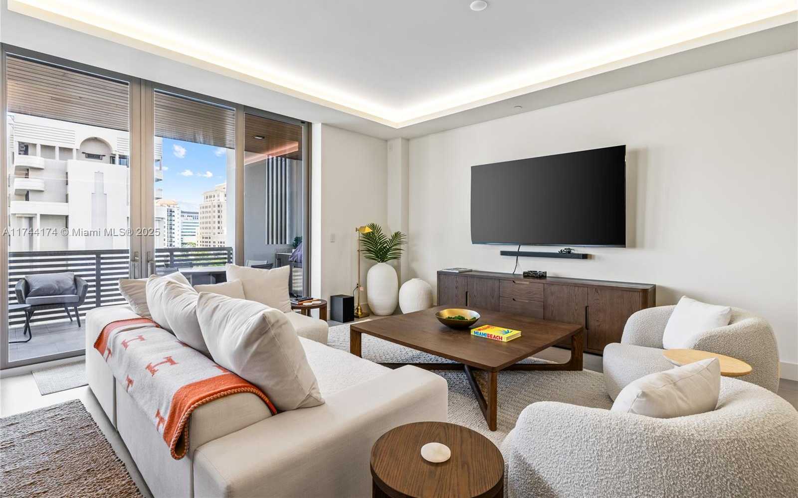 Small Image of 515 VALENCIA AVE #803, Coral Gables Number 6
