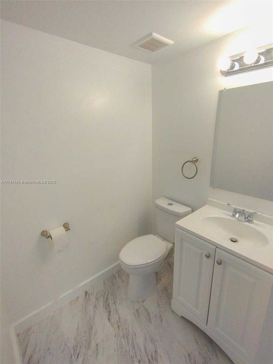 Small Image of 4174 INVERRARY DRIVE #706, Lauderhill Number 10