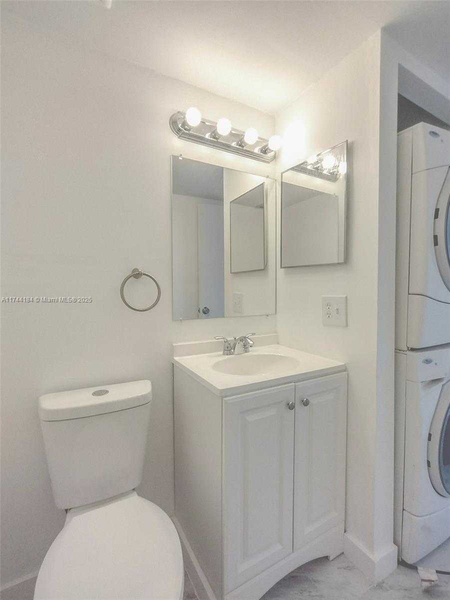 Small Image of 4174 INVERRARY DRIVE #706, Lauderhill Number 11