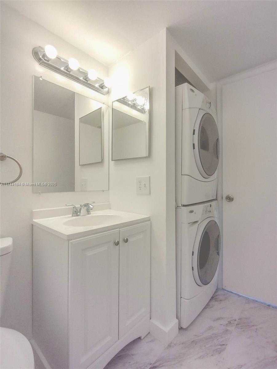 Small Image of 4174 INVERRARY DRIVE #706, Lauderhill Number 12