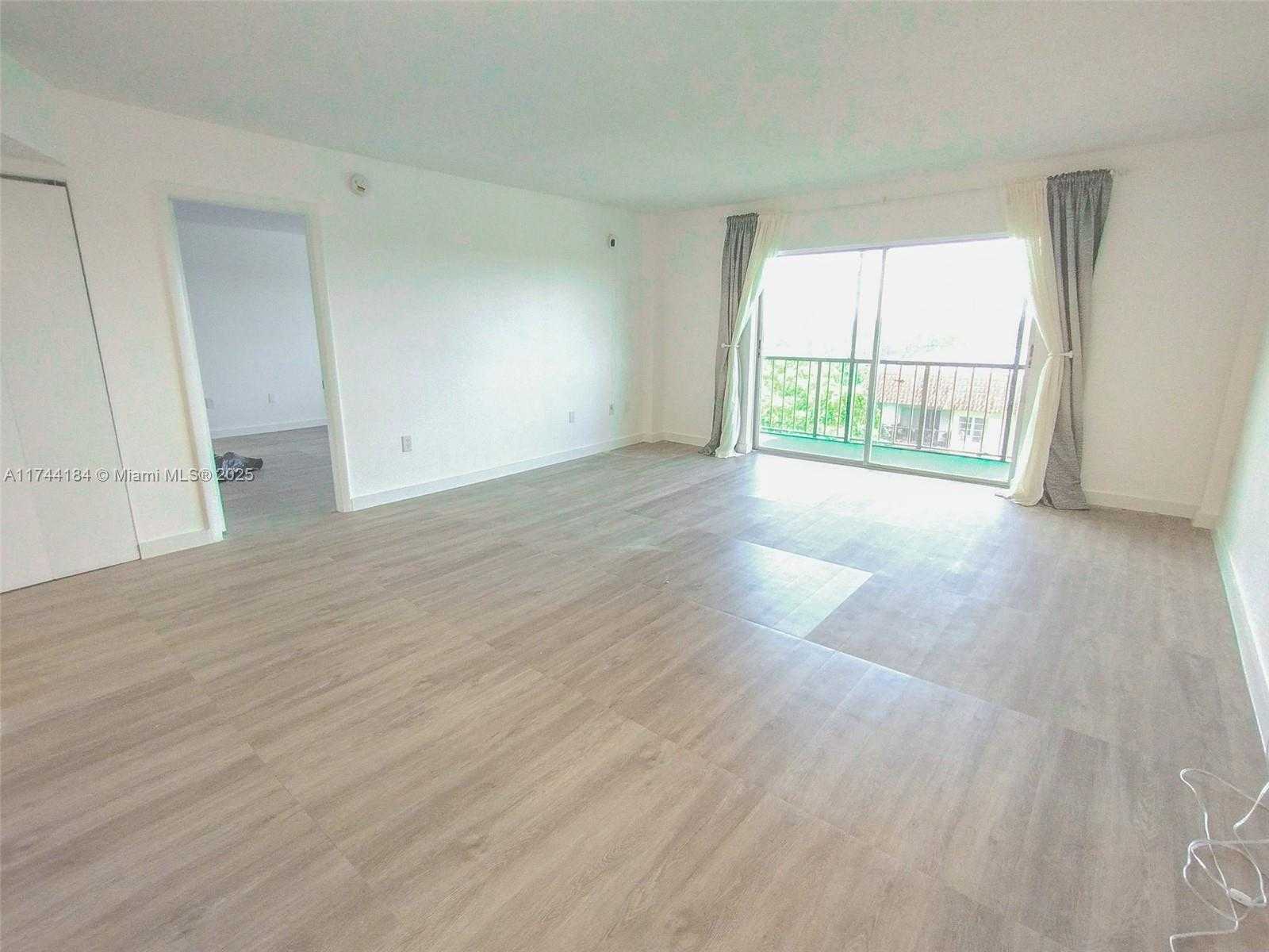 Small Image of 4174 INVERRARY DRIVE #706, Lauderhill Number 14