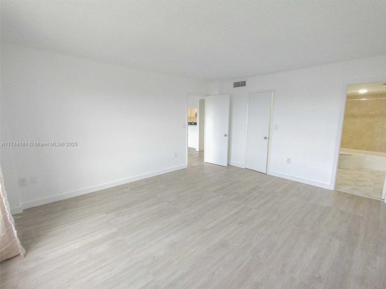 Small Image of 4174 INVERRARY DRIVE #706, Lauderhill Number 19