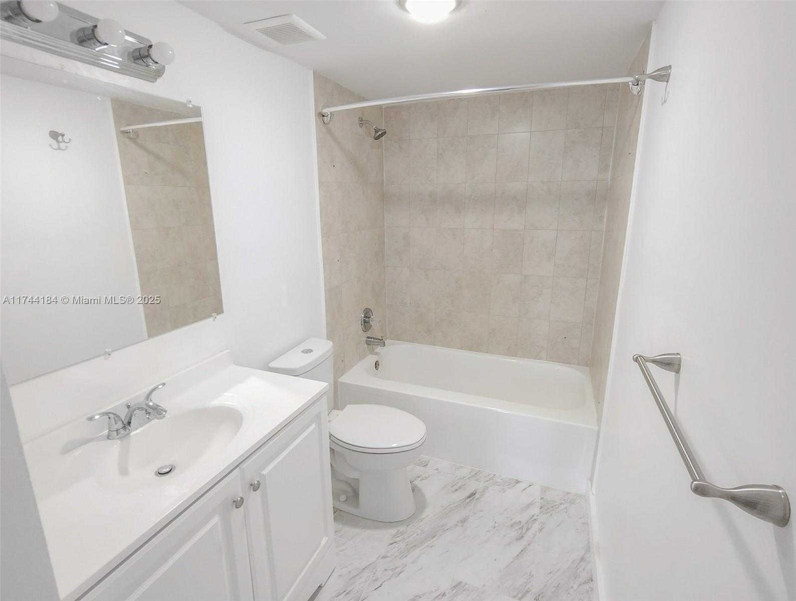 Small Image of 4174 INVERRARY DRIVE #706, Lauderhill Number 21