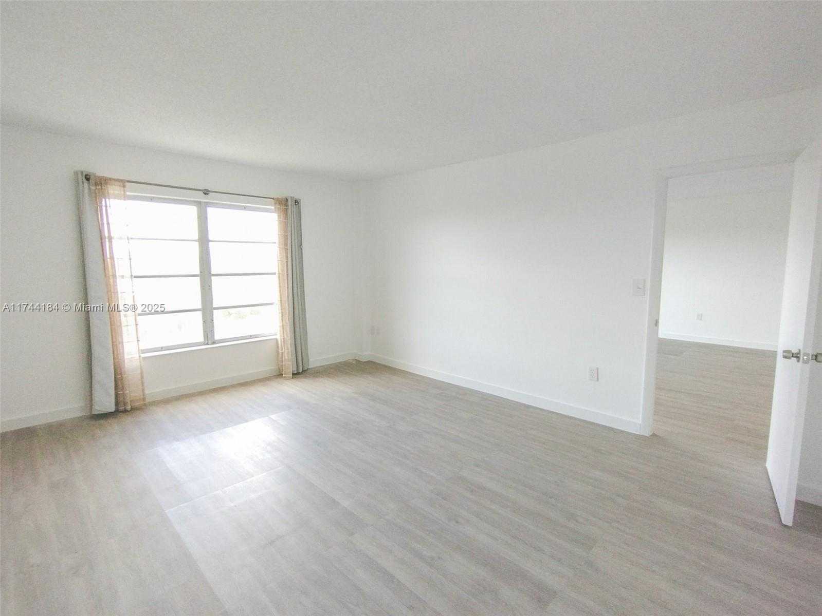 Small Image of 4174 INVERRARY DRIVE #706, Lauderhill Number 23