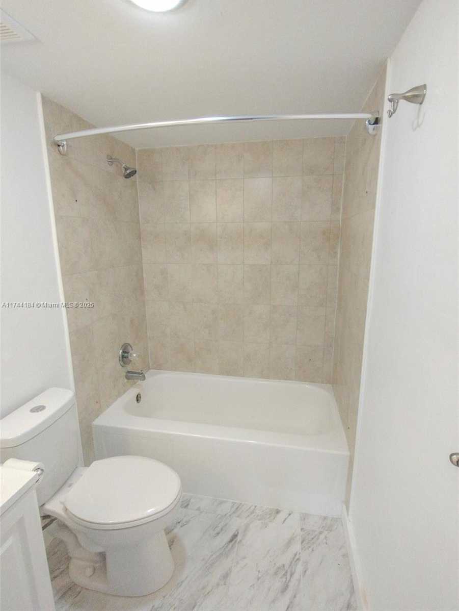 Small Image of 4174 INVERRARY DRIVE #706, Lauderhill Number 27